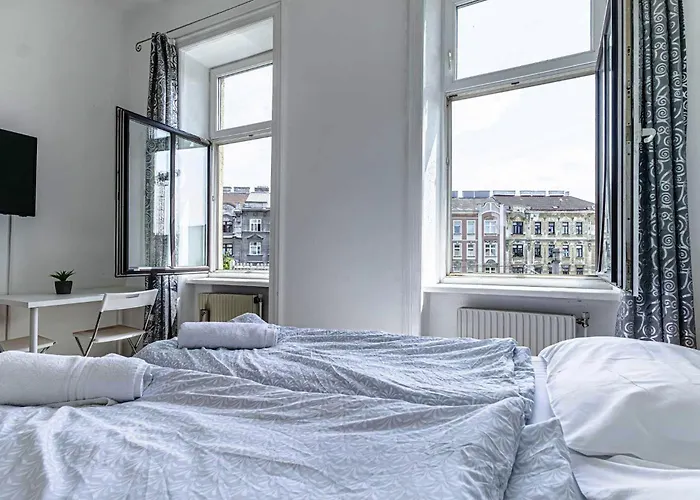 Charming 3 Bedroom Urban Retreat In Center ウィーン